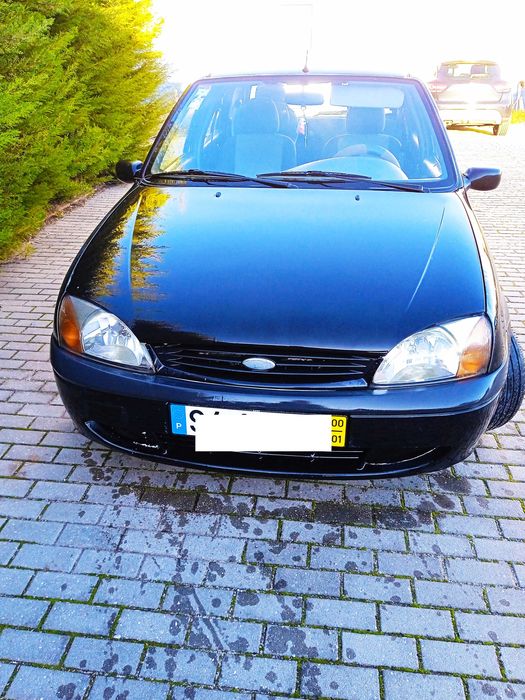 Ford Fiesta Mod 2000, a Gasolina, carro economico