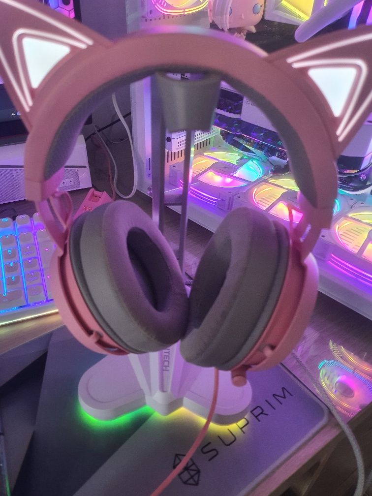 razer teclado + suporte fones.