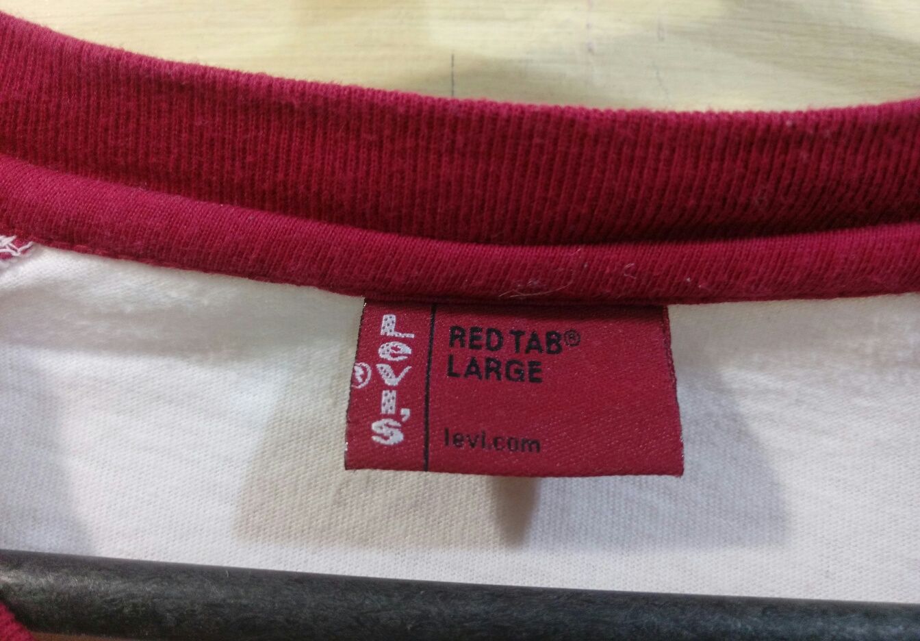 Оригинал легкая футболка, лонгслив Levi's Red Tab