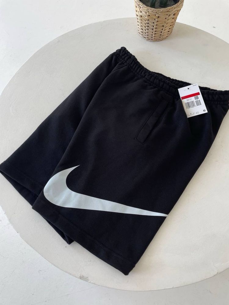 Шорти Nike оригінал нові з лого та бірками С-ХЛ розмір
