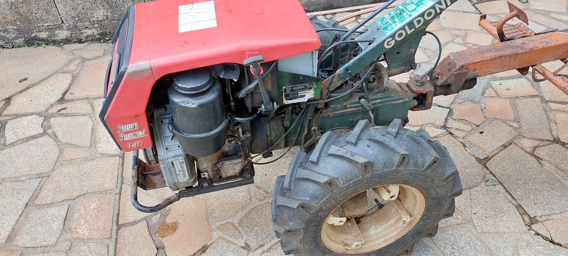 Motocultivador c Alfaias Reboque OPORTUNIDADE!