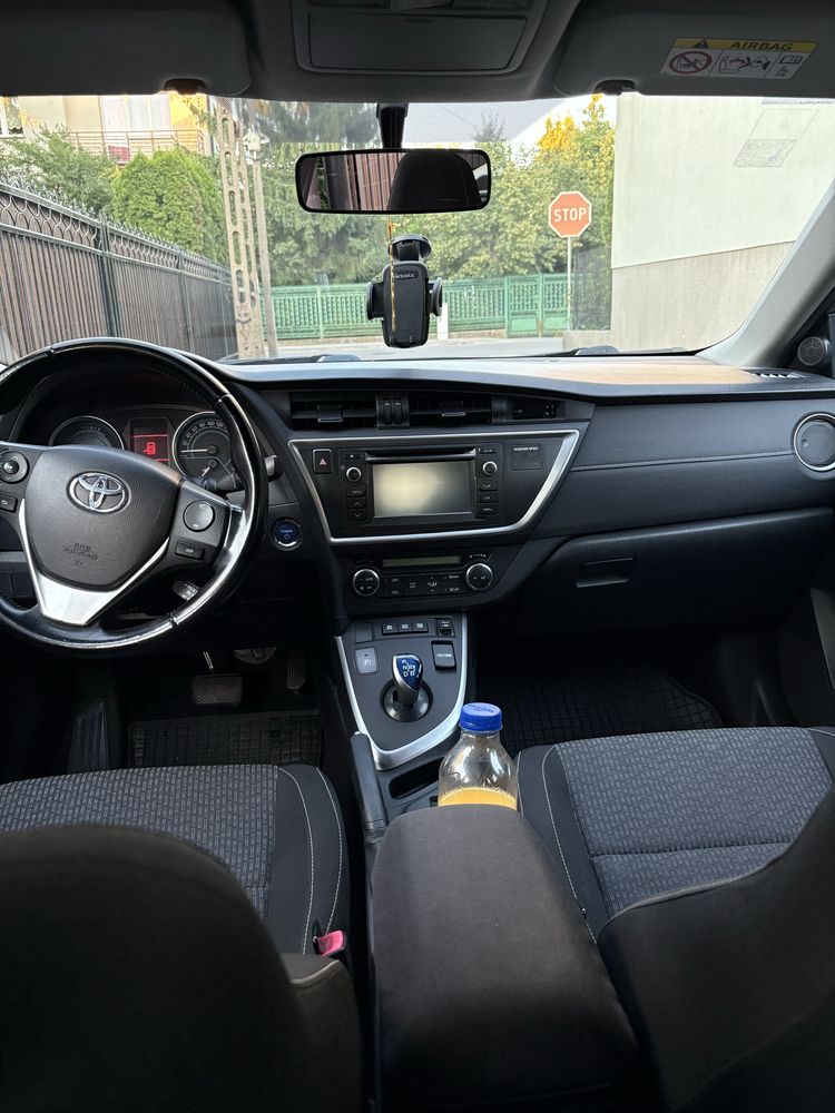 Toyota Auris 1,8 hybryda 2014