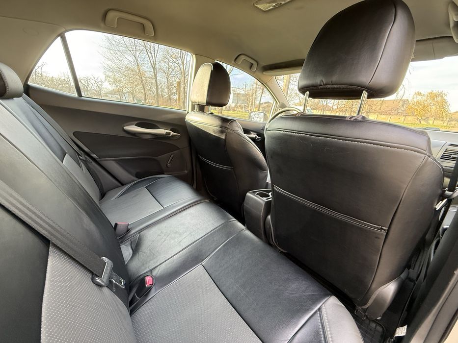 TOYOTA Auris, газ/бензин. Стан гарний