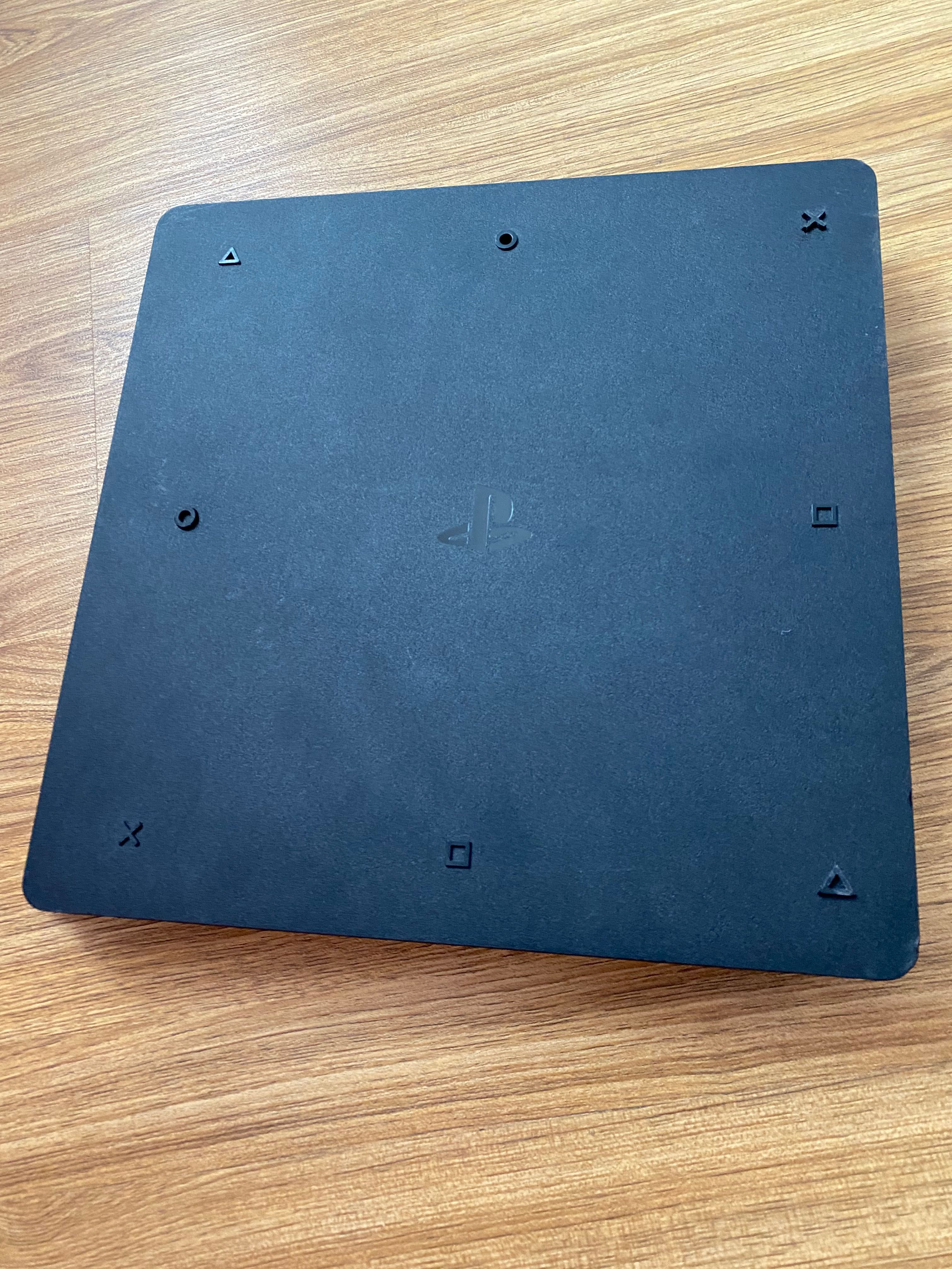 PlayStation 4 Slim