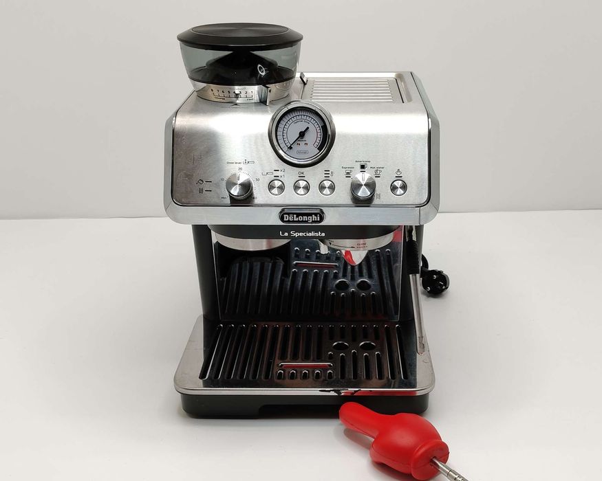 Ekspres do kawy z tłokiem De'Longhi EC9155.MB 1400 W czarny