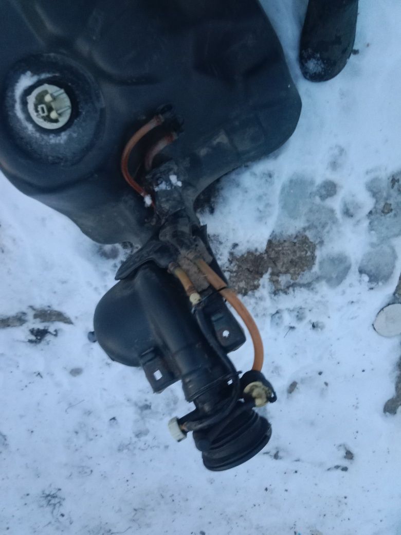 Лобовое село и бак
