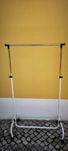 Suporte para cabides em metal