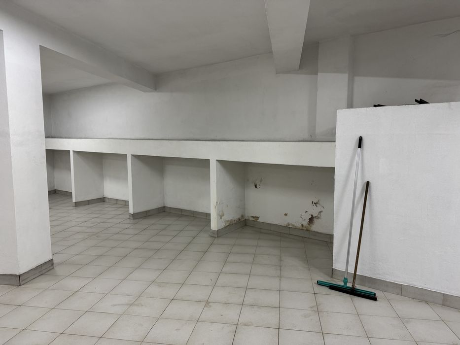 Garagem / Armazém 120m²  – Cedofeita / Boavista, Porto