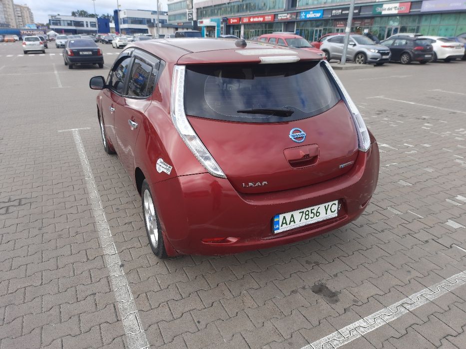 Nissan Leaf 2011р.
