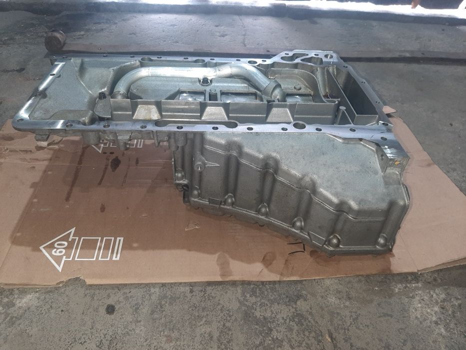 Podstawa misy +misa oleju Silnika s63b44b  Bmw