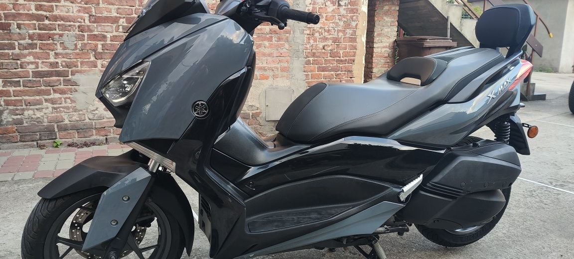 Yamaha x max 300