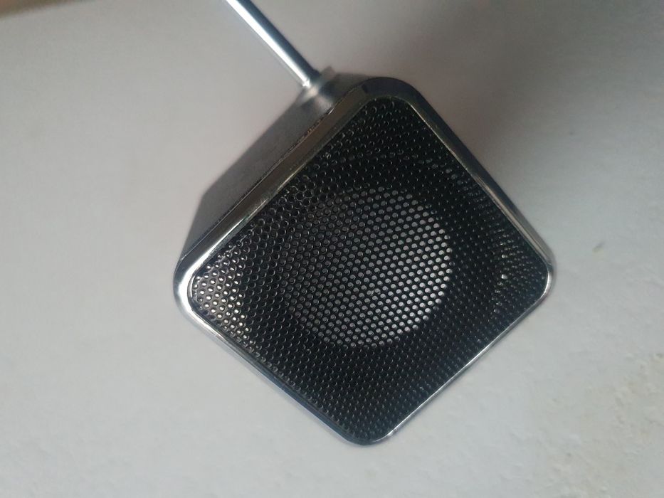 Radio male z akumulatorem prawie mowe