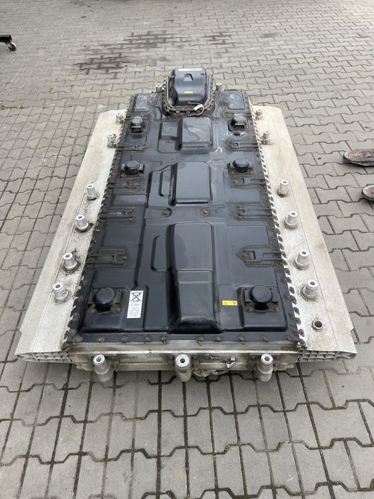 Батарея EQV стан нової акумулятор 100kwt w447 v class