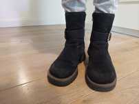 Czarne buty, botki, gruba podeszwa, glany, zamsz, saszki, 37