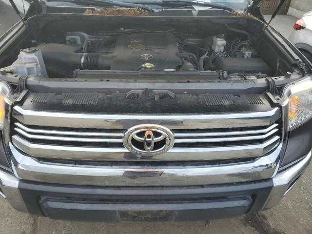 TOYOTA TUNDRA Double Cab SR/SR5 2016