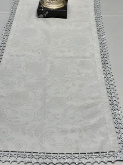 Toalha bom tecido  Natalício com ponto  croché linha  pratiada