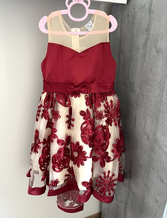 Святкова сукня з обʼємними квітами