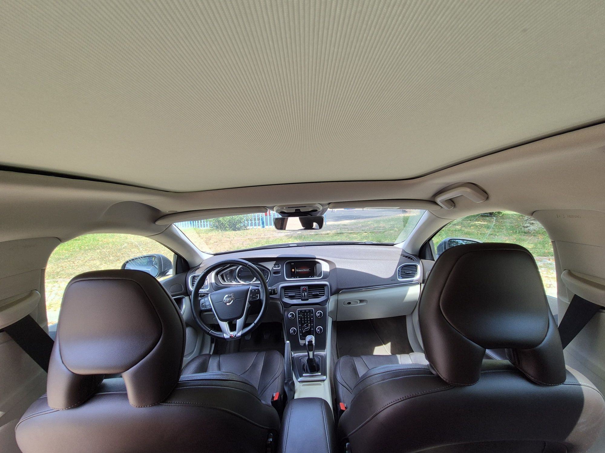 Volvo V40 2.0 R-Design