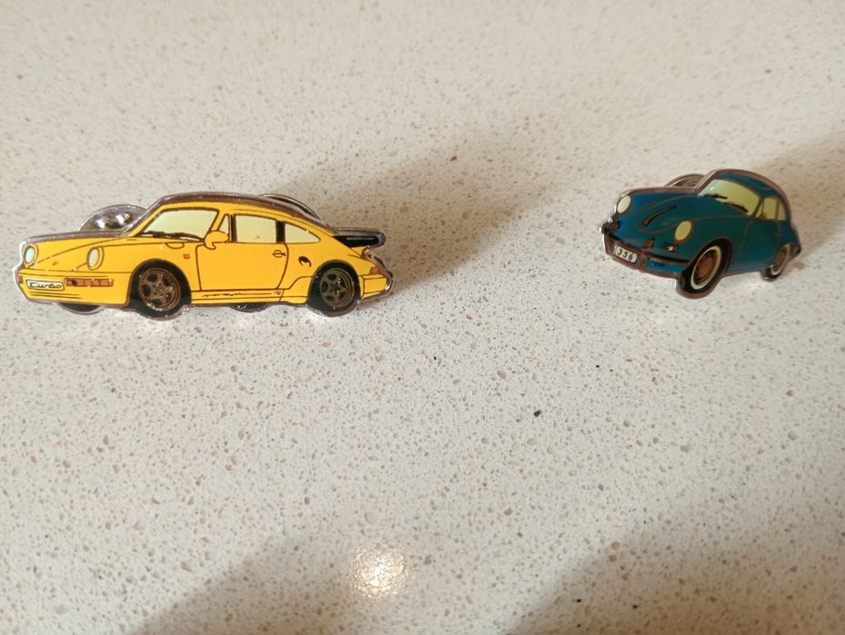 Pins, alfinetes e porta-chaves Porsche