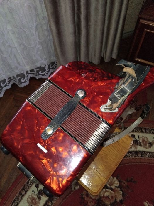 Продам німецький акордеон Weltmeister