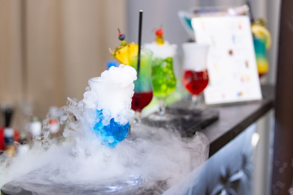 Obsługa barmańska imprez barman na wesele bar mobilny eventy firmowe