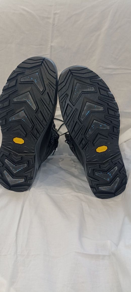 Взуття  зимове Lowa 40,41 ,42 розмір  ,Lowa Renegade EVO ICE GTX