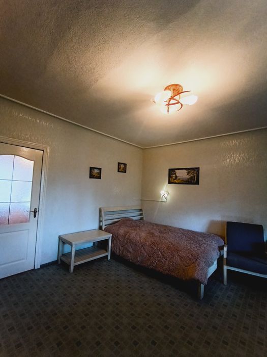 Здається будинок в районі площі Захисників України (Визволення)