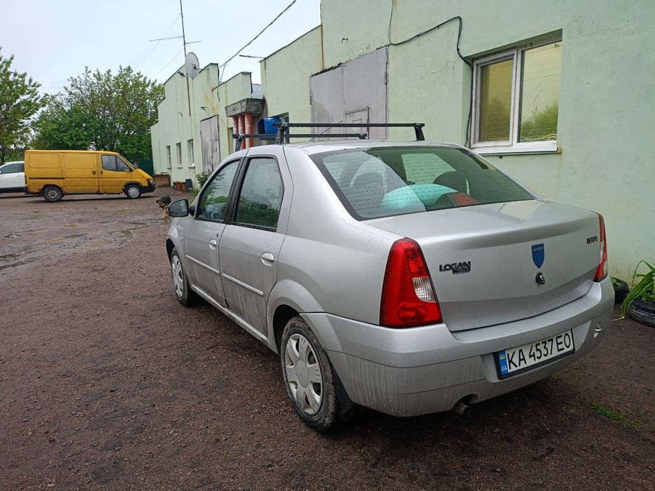 Dacia Logan 2006 1.6 MT