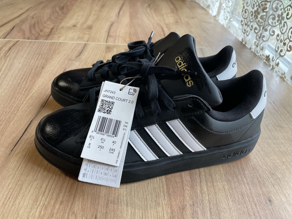 Кросівки дуже стильні Adidas нові 40 розмір