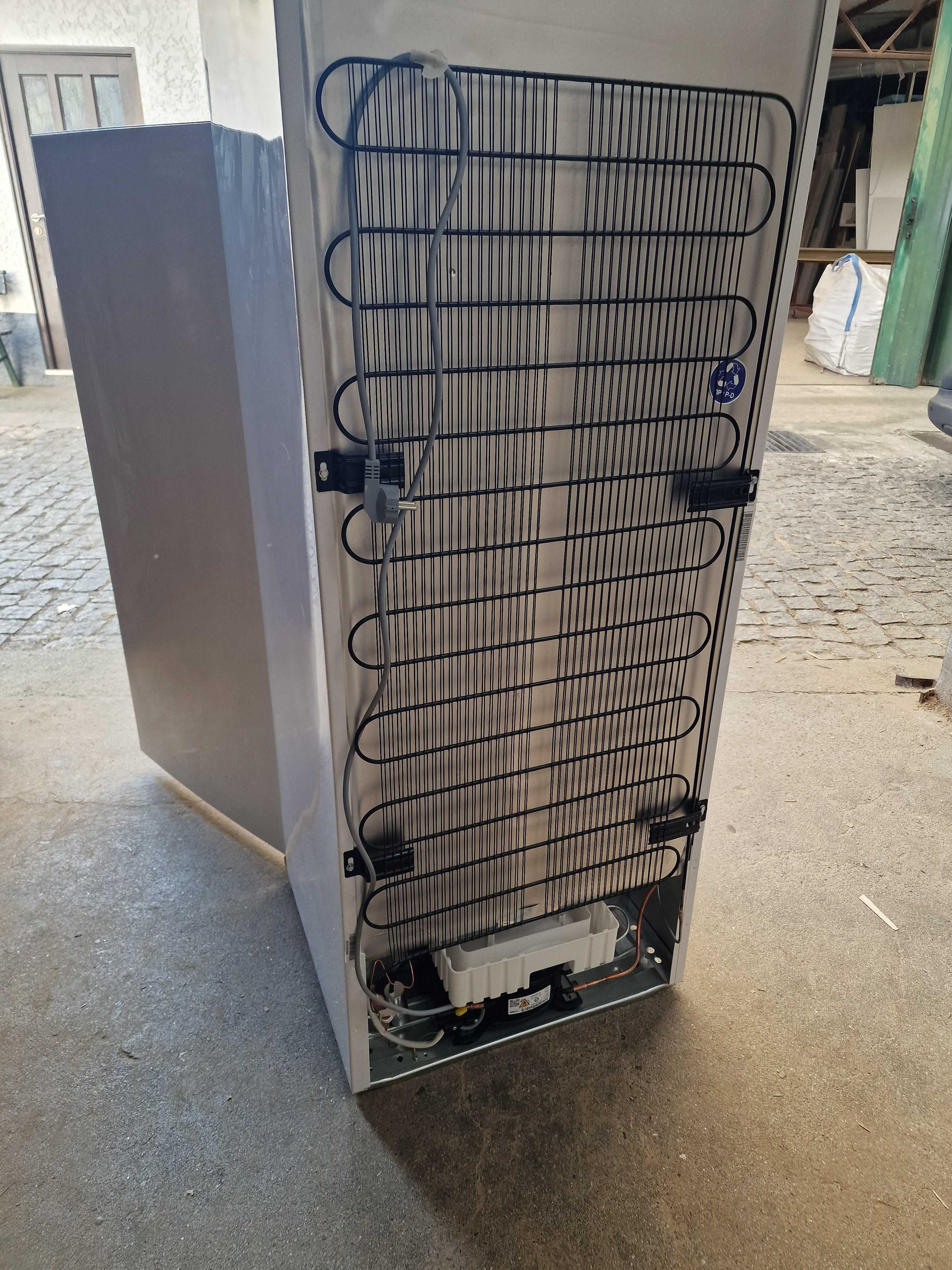 Frigorífico combinado BEKO