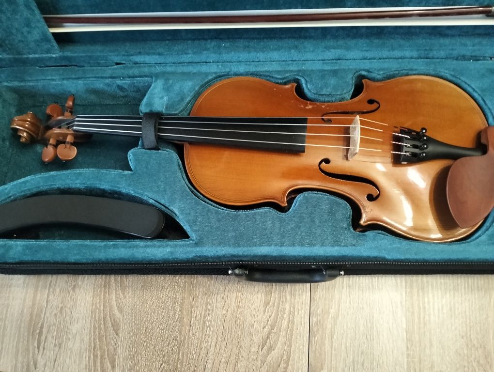 Skrzypce.     4/4
