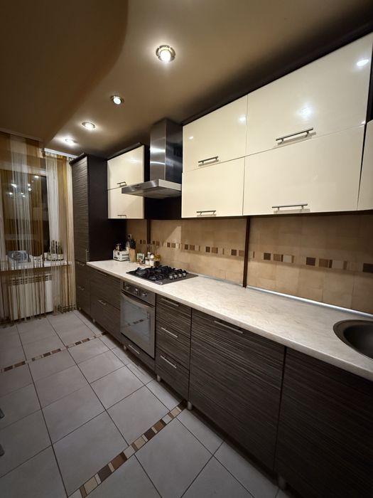 Продам 3х кв АО газ центр города