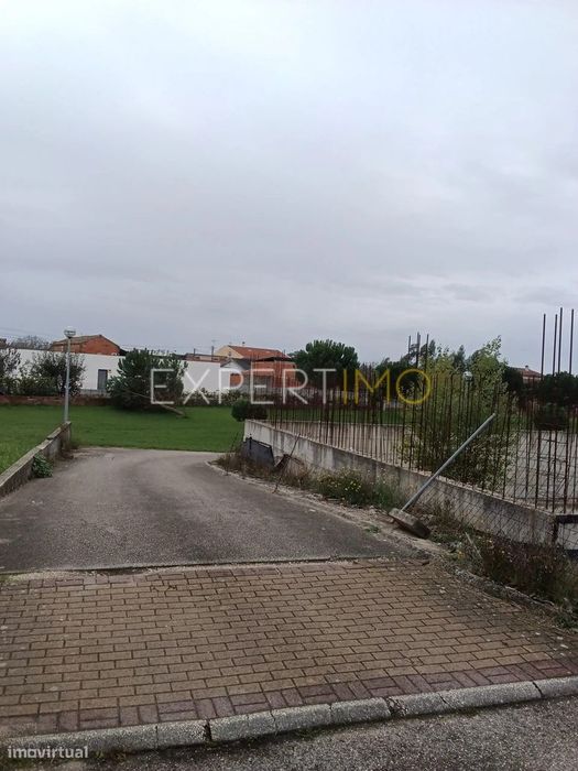 Terreno para construção de edifício para apartamentos