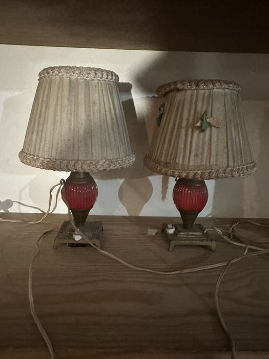 Candeeiros de mesa de cabeceira antigos