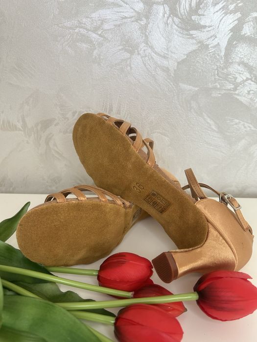 Туфлі танцювальні латина