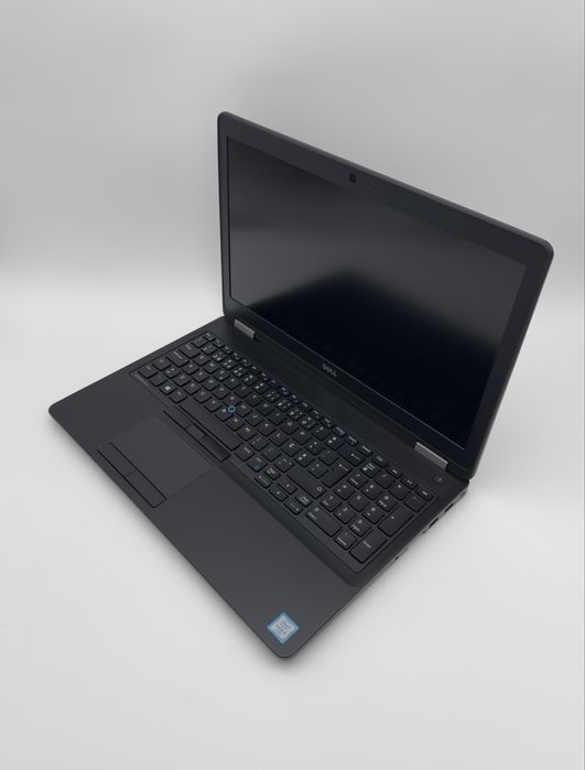 DELL E5570 | i5-6200U | 16GB | 512GB SSD | WIN 11 PRO | 1 ANO GARANTIA