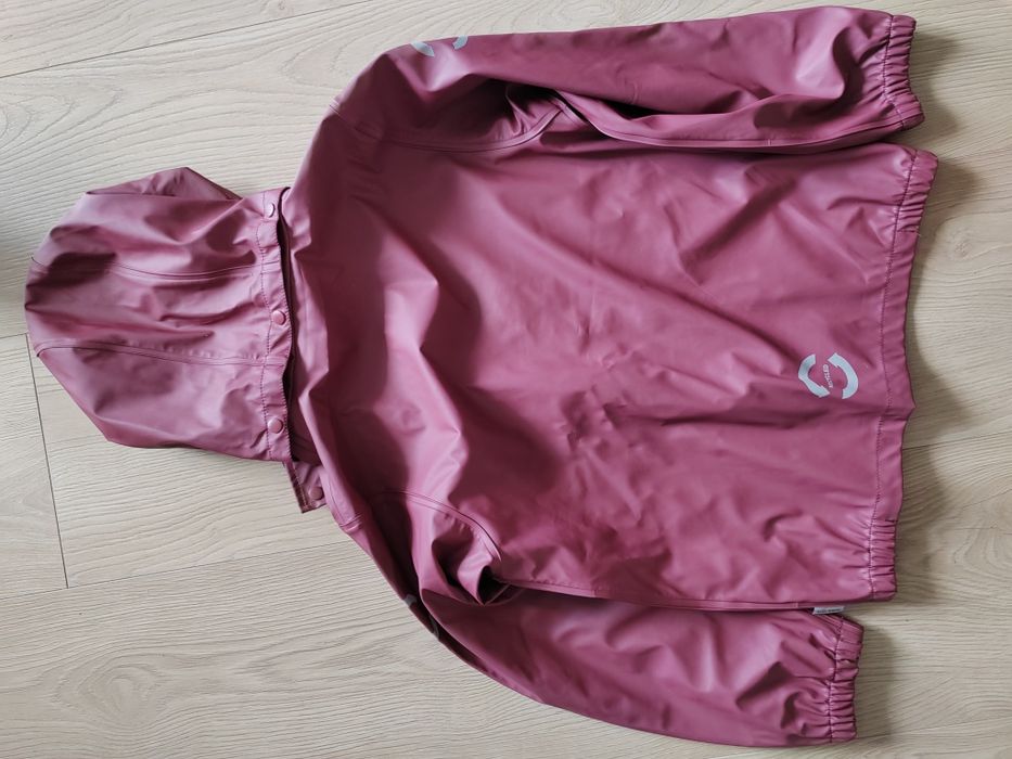 Kurtka przeciwdeszczowa 140