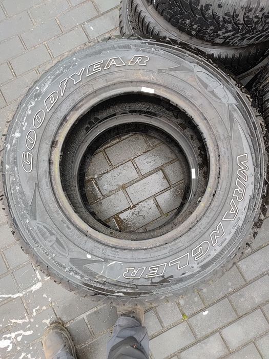 Opona 245/75 r17 Goodyear wrangler