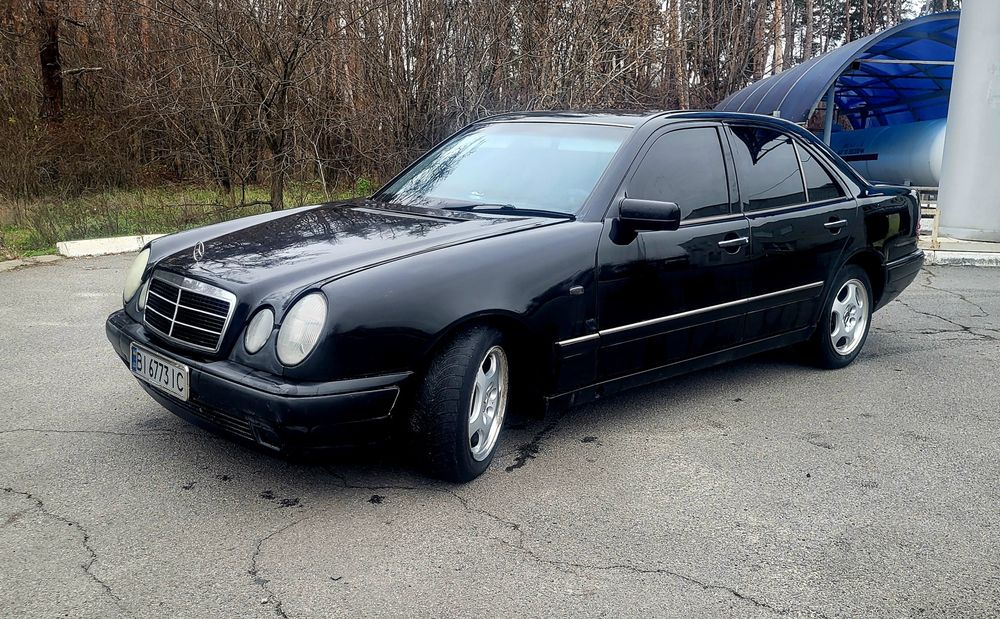 продам Mercedes w210 на полном ходу