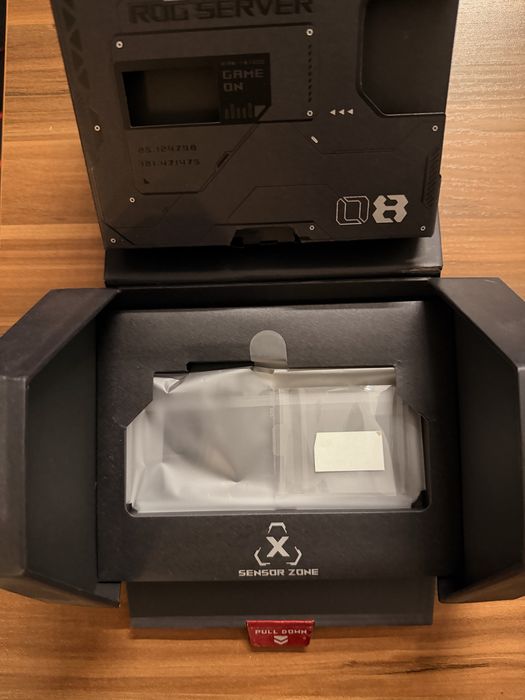 Asus ROG Phone 8 Pro zestaw z coolerem