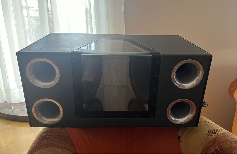 Subwofer band pass box