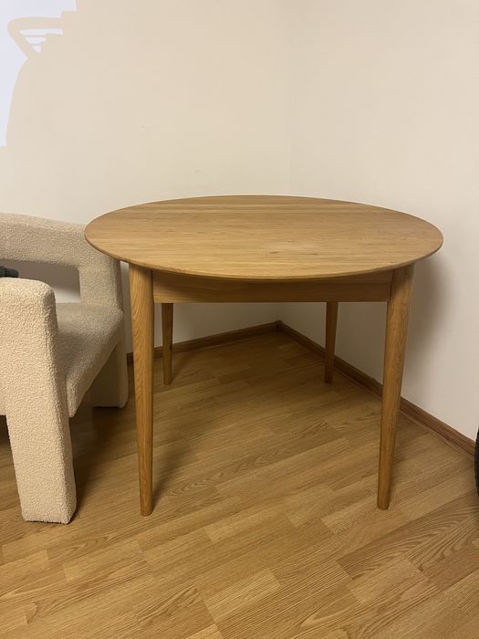 Dębowy stół 100 cm – klasyczny, rozkładany