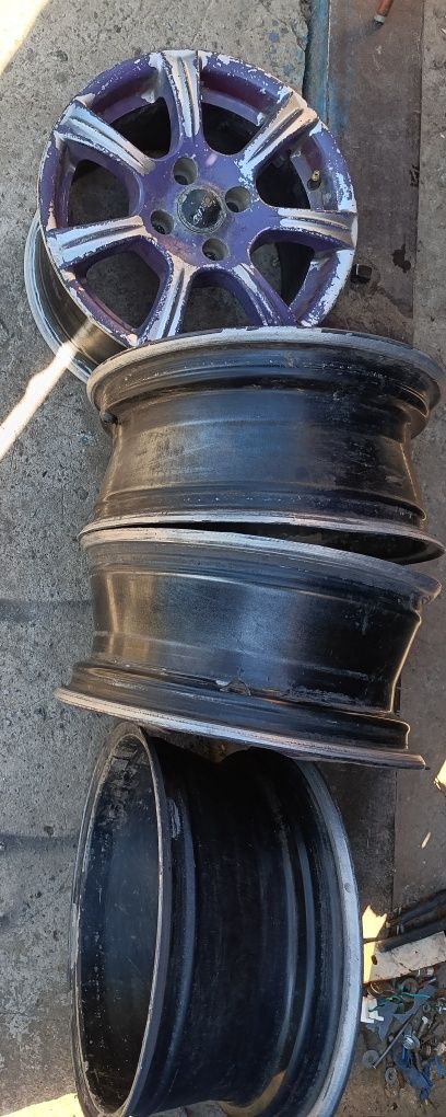 Продам 4 диски R14 бу
