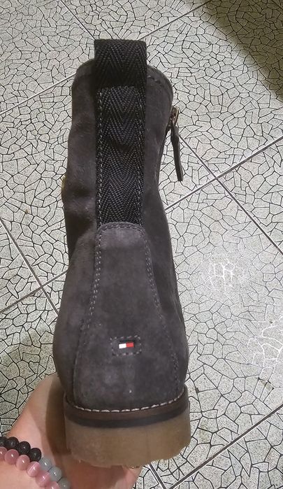 Оригинальные, замшевые ботинки " Tommy Hilfiger "/38.5р.