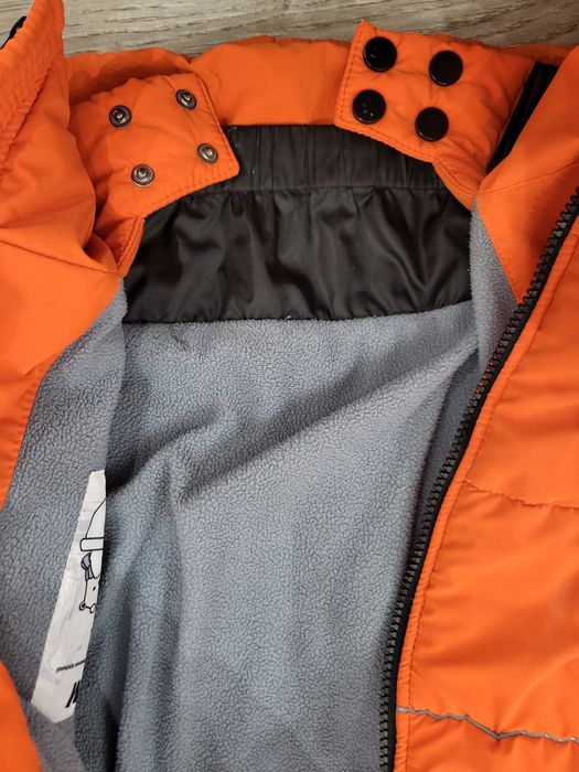 Зимова куртка дуже тепла