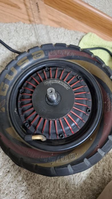 Мотор колесо на електросамокат