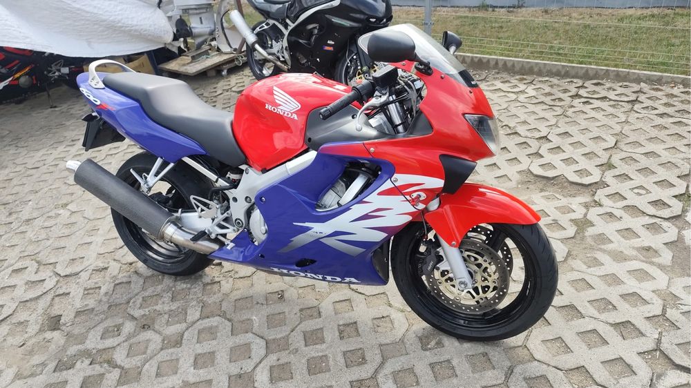 Honda CBR 600 F4