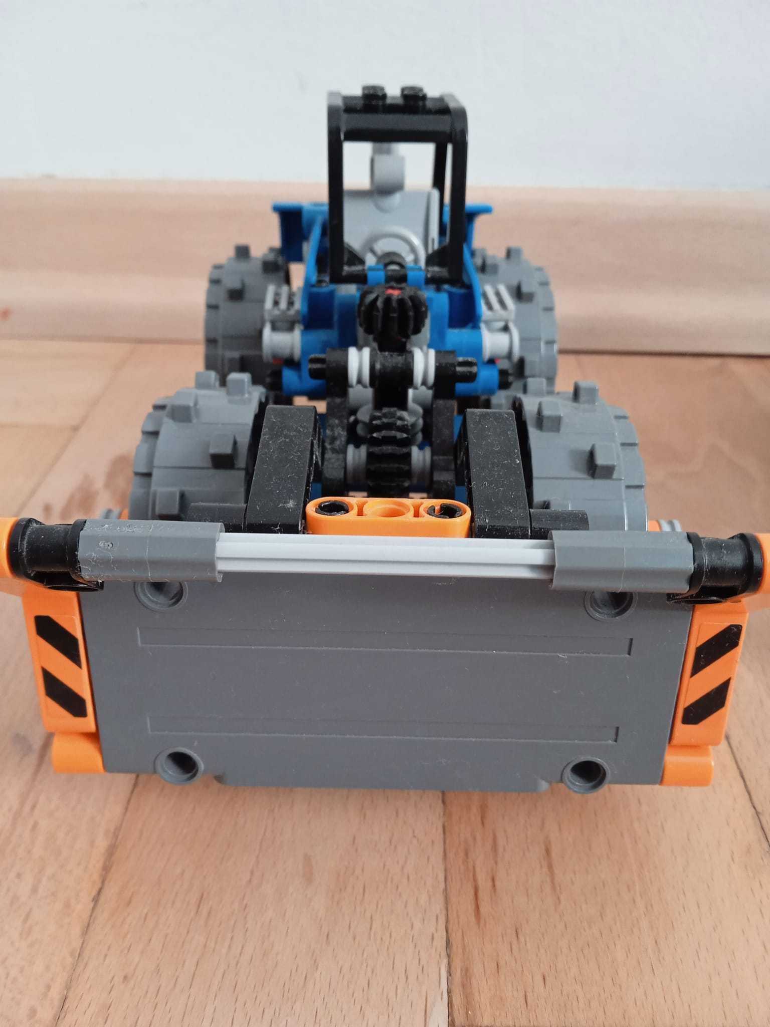 Lego technic 42071 Spycharka