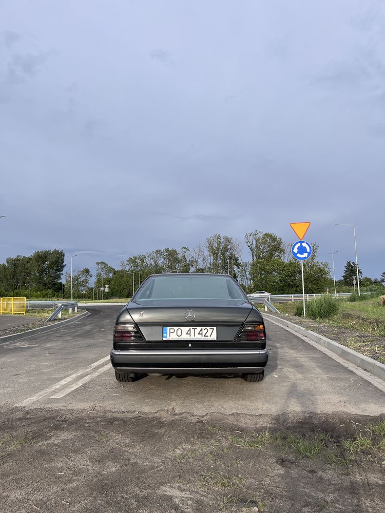Mercedez Benz Coupe 230