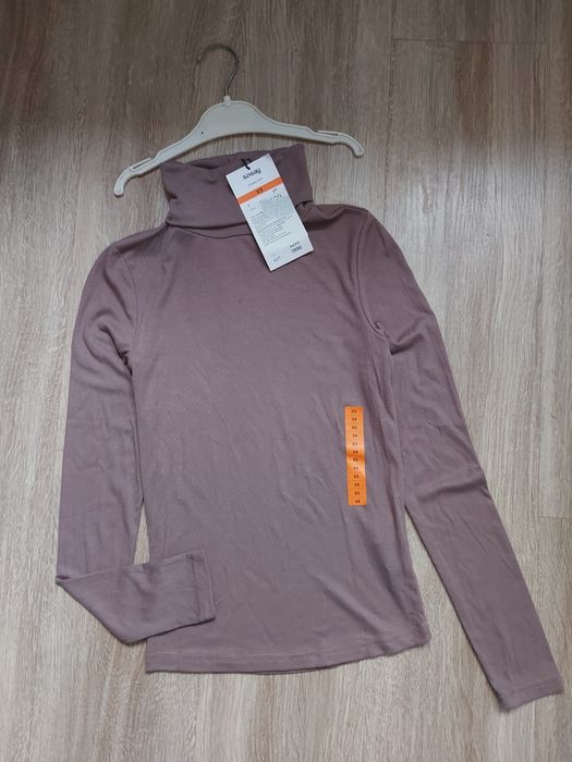 Новий жіночий базовий гольф!! Розмір XS..